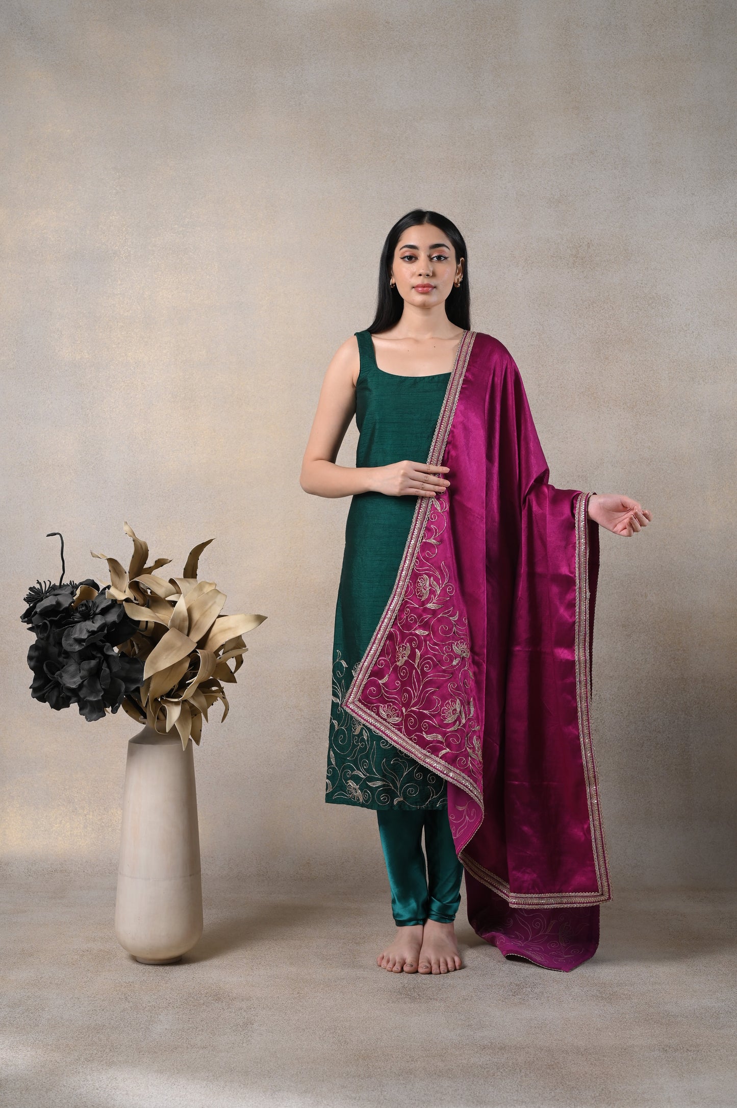 Pakizah Embroidered Suit Set