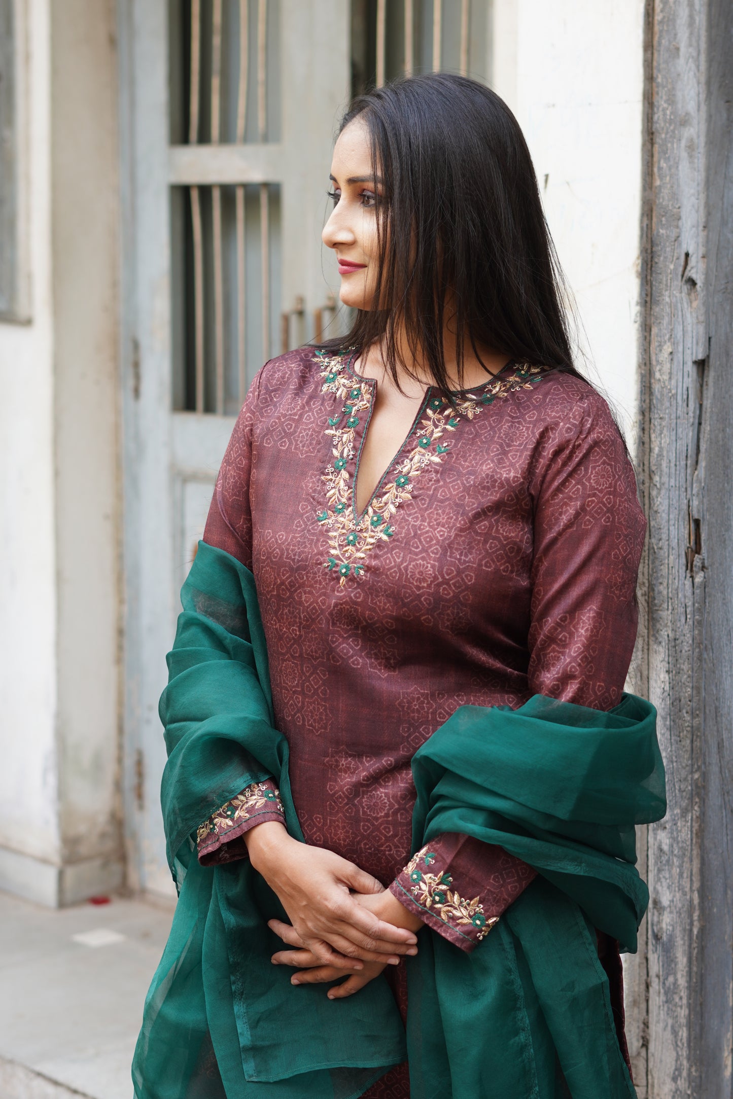 Kashmiri Nazakat