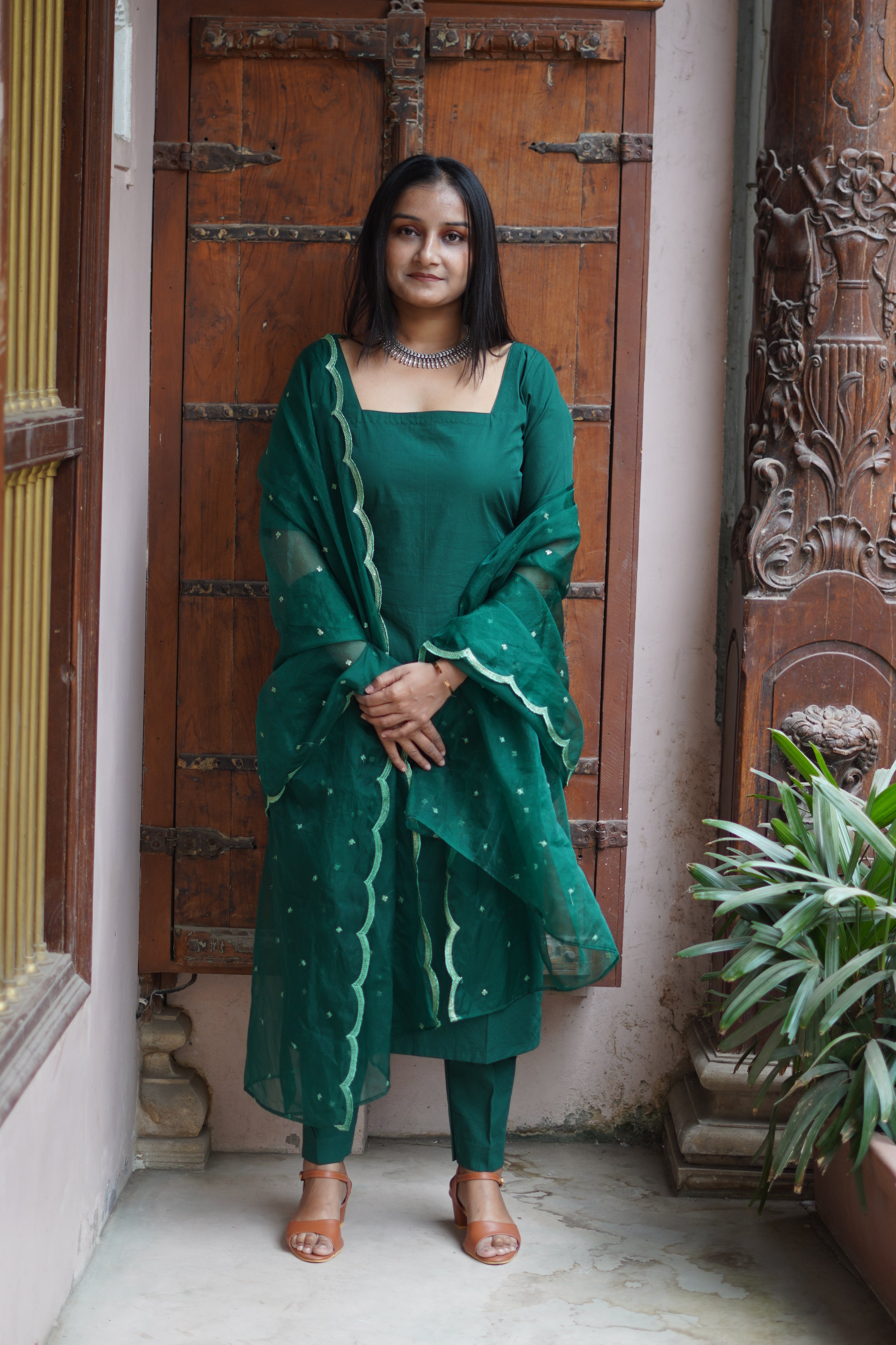 Buy Ethnic Green Suits for Women Online at the Best Price | Libas