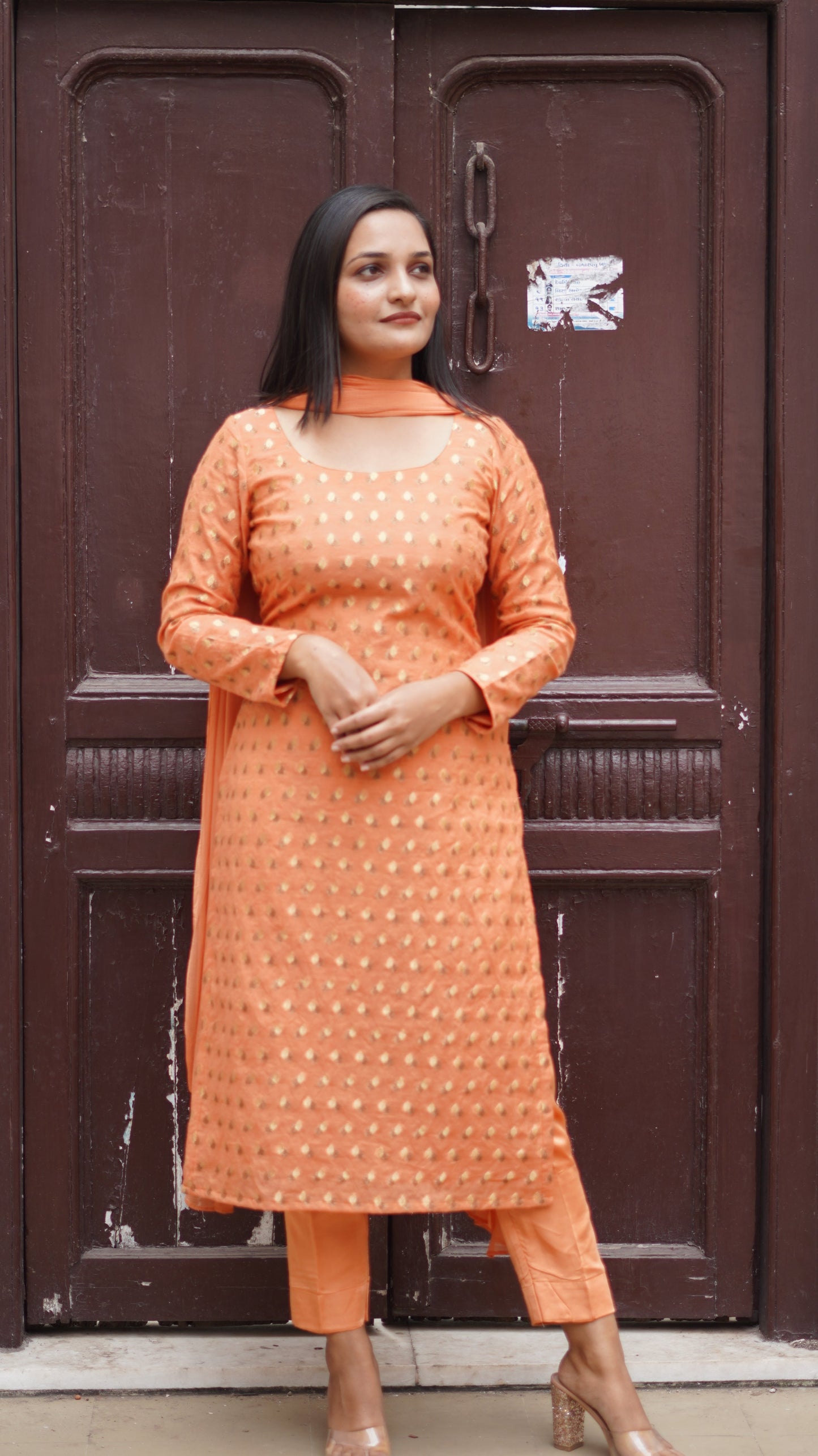 Chand Sa Chanderi Suit Set