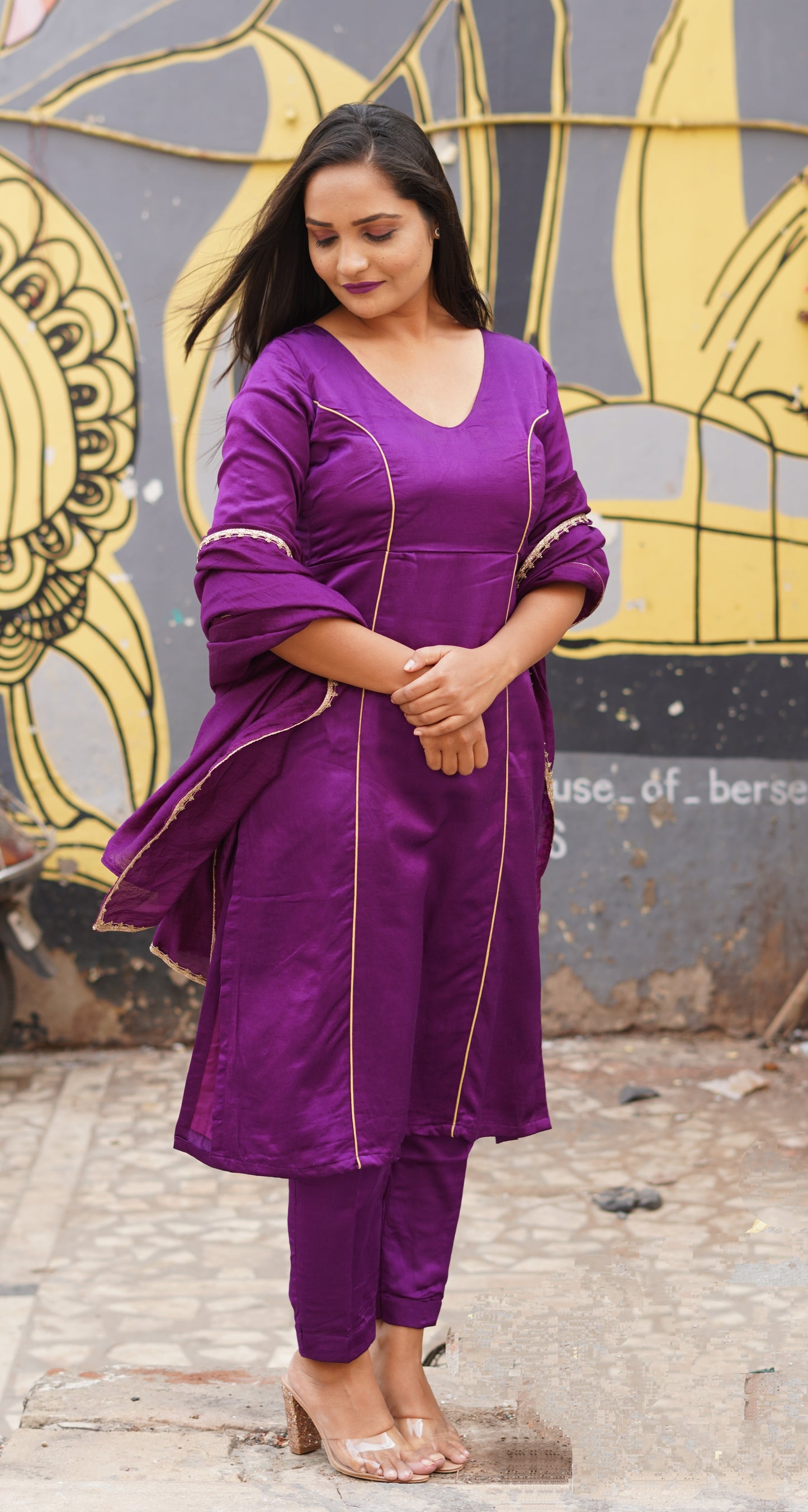 Elegant Baingani Suit Set